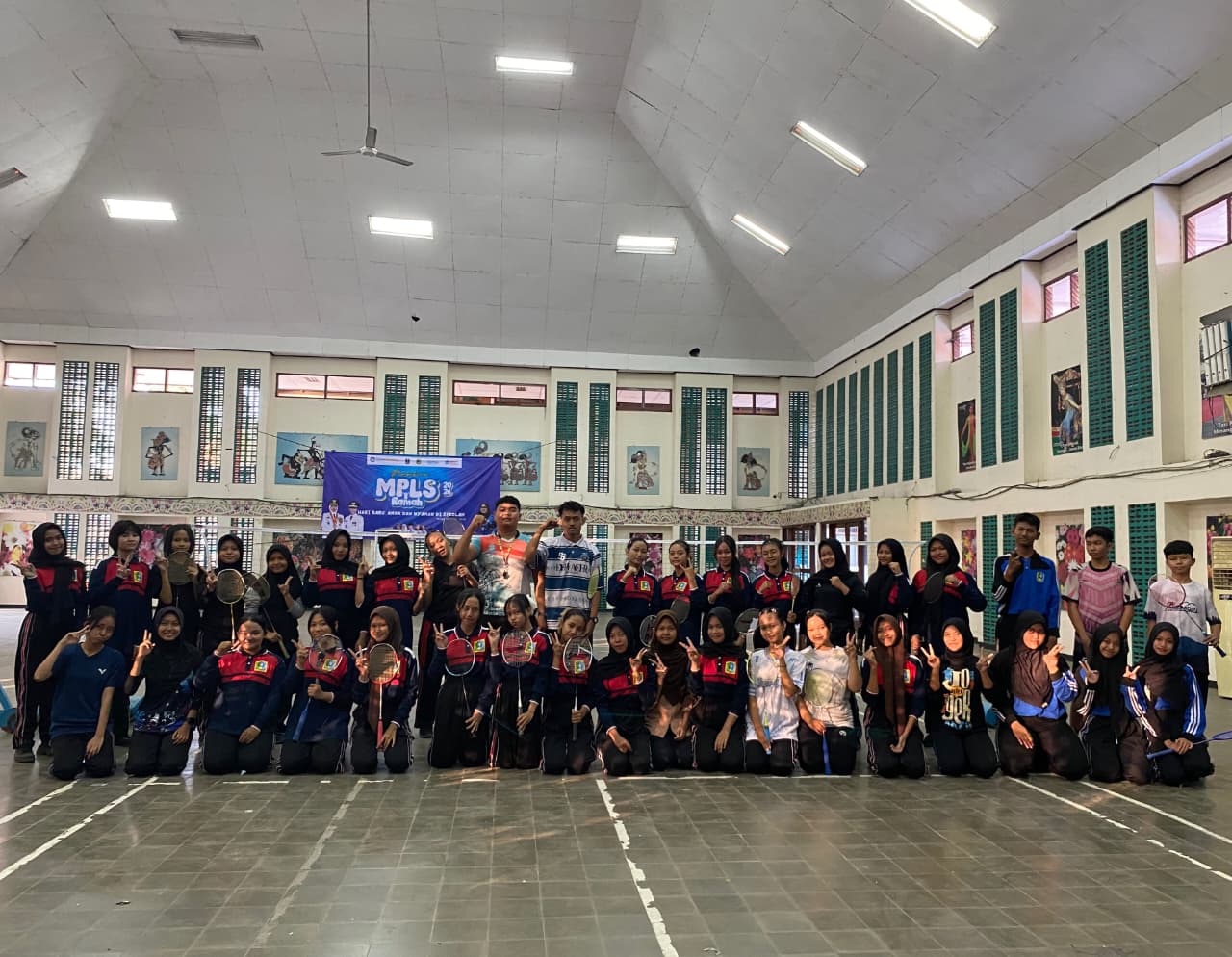BADMINTON