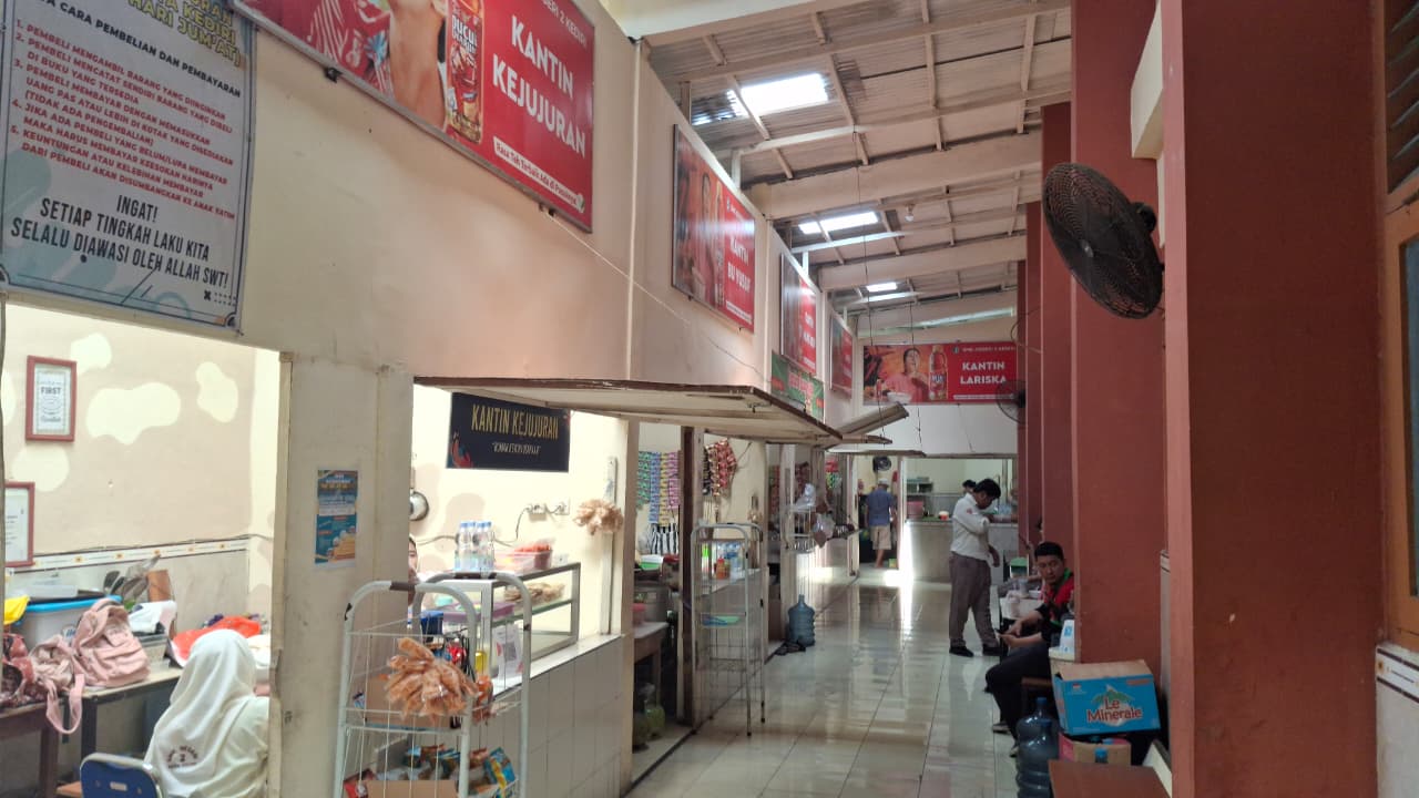Kantin Kampus Veteran