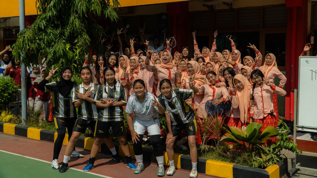 Pra DN 61 - Supporter dan Pemain Futsal Jurusan Perhotelan